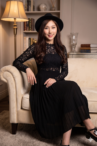 Classy Black Lace Pleated Dress